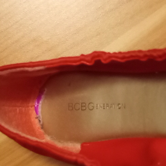 BCBGeneration "Elley" Ballet Flats Red with Cork Look Toe & Heel in Size 8.5B - Picture 6 of 11